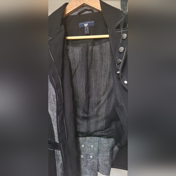 Striped Blazer - Picture 4 of 5